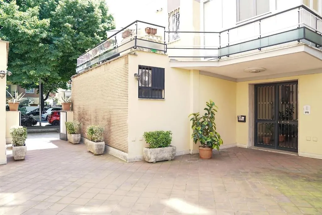 The Sun In Rome Apartment Italy